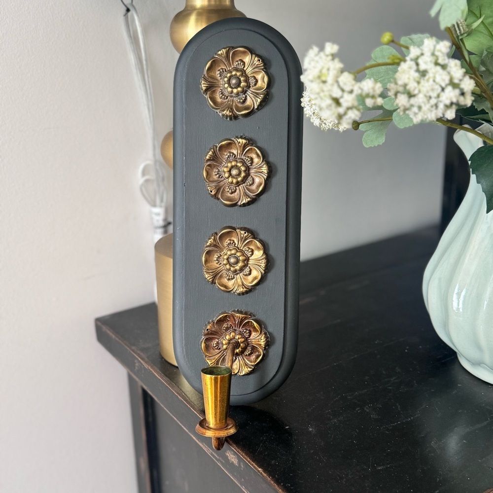 Vintage Rare decorative Wood with brass wall sconce  14”